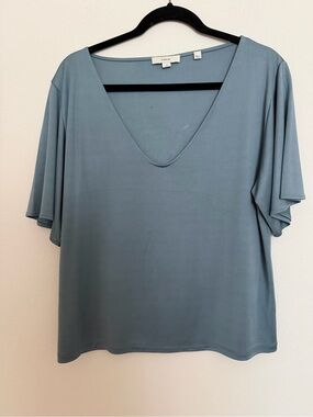 Vince Soft V-Neck Short Sleeve Top in Dusty Blue